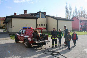 Vatrogasci u školi u Mirkovcu 2